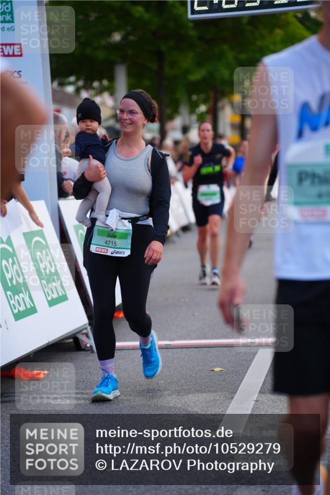 20.09.2026 - PSD Bank Halbmarathon LAZAROV Photography http://msf.ph/oto/10529279 20.09.2026 12:09:54 Ziel 1772, 1923, 2004, 2018, 2434, 2599, 4185, 4196, 4703, 4715 meine-sportfotos.de