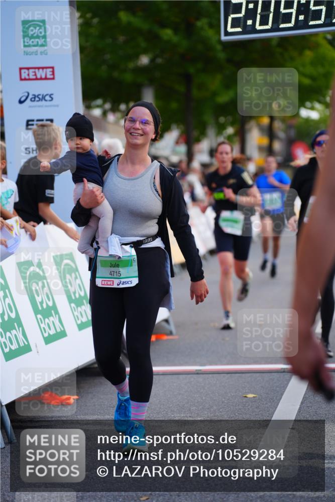 20.09.2026 - PSD Bank Halbmarathon LAZAROV Photography http://msf.ph/oto/10529284 20.09.2026 12:09:55 Ziel 1772, 1923, 2004, 2018, 2434, 2599, 4185, 4196, 4703, 4715 meine-sportfotos.de