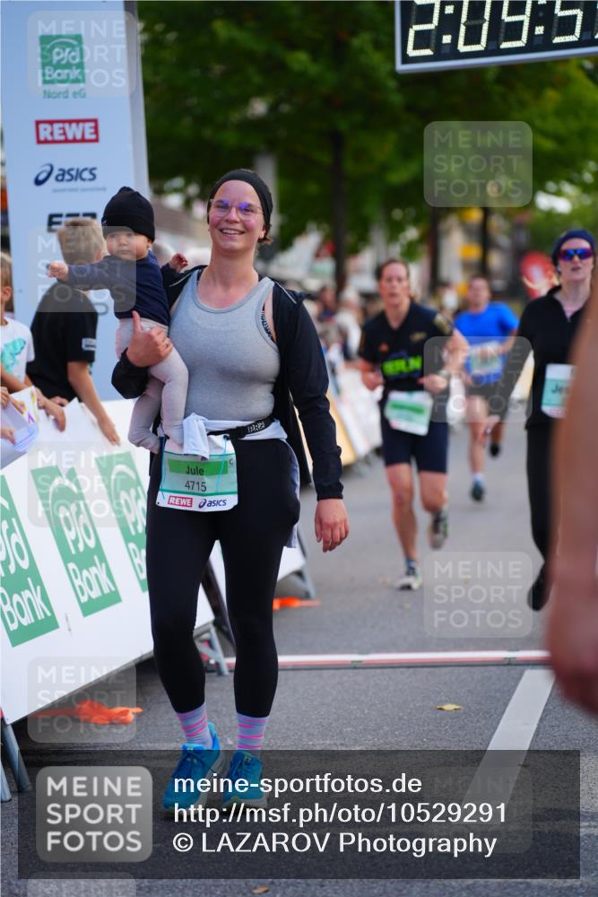 20.09.2026 - PSD Bank Halbmarathon LAZAROV Photography http://msf.ph/oto/10529291 20.09.2026 12:09:55 Ziel 1772, 1923, 2004, 2018, 2434, 2599, 4185, 4196, 4703, 4715 meine-sportfotos.de