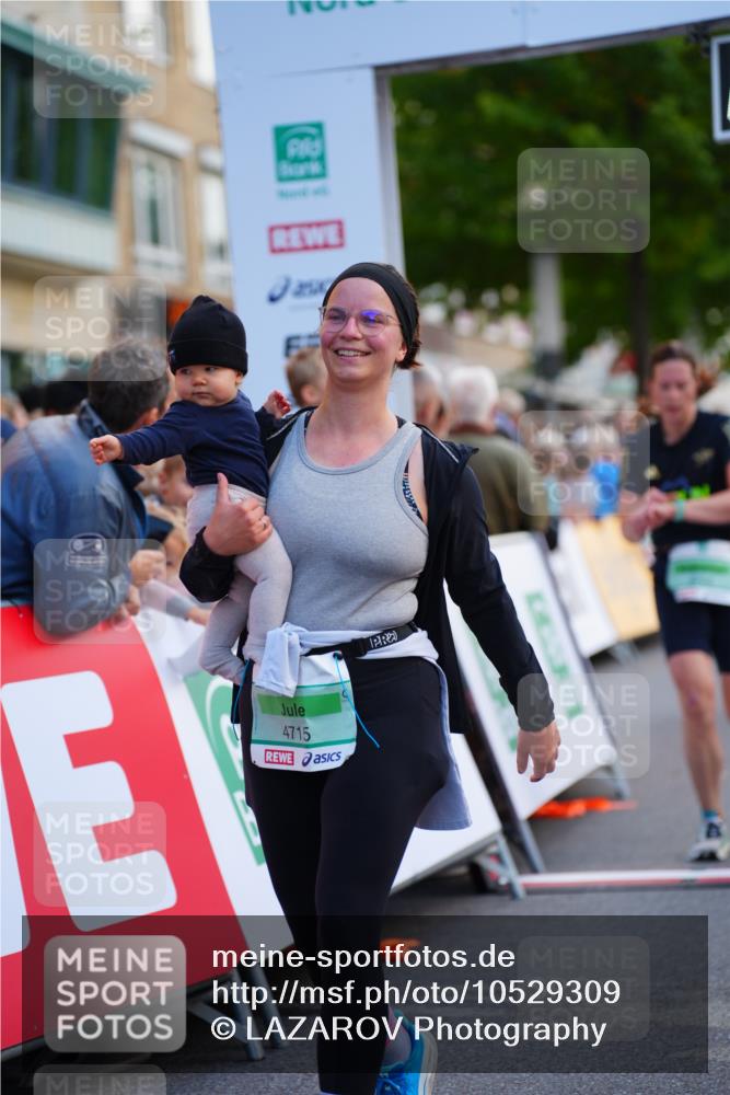 20.09.2026 - PSD Bank Halbmarathon LAZAROV Photography http://msf.ph/oto/10529309 20.09.2026 12:09:56 Ziel 1772, 1923, 2004, 2018, 2434, 2599, 4185, 4196, 4703, 4715 meine-sportfotos.de