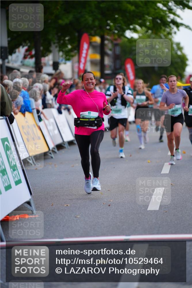 20.09.2026 - PSD Bank Halbmarathon LAZAROV Photography http://msf.ph/oto/10529464 20.09.2026 12:10:03 Ziel 1180, 2018, 2434, 2497, 2599, 2667, 4397, 4703 meine-sportfotos.de