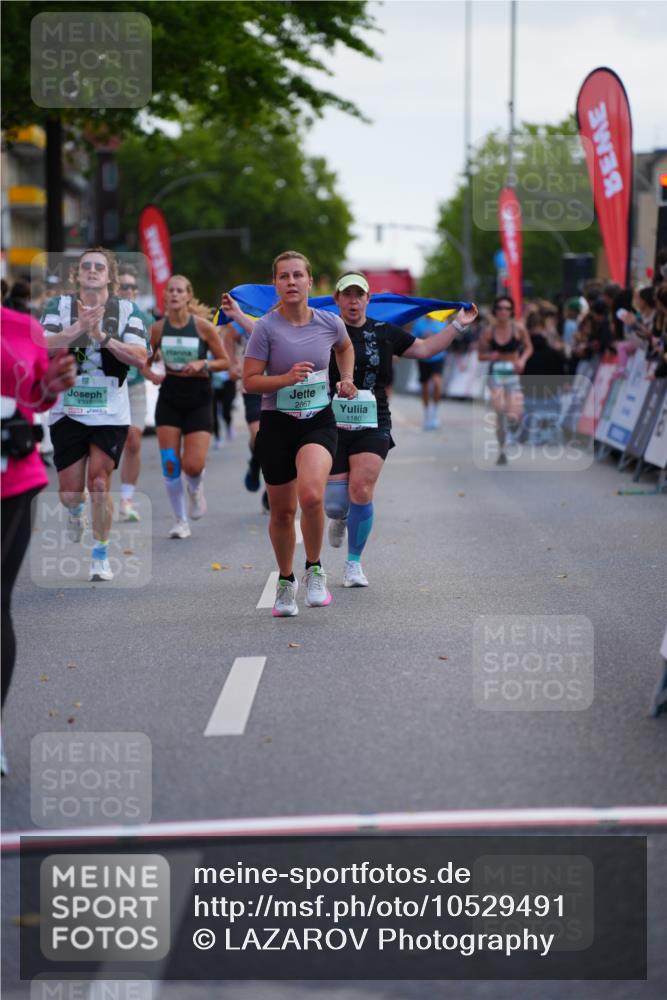 20.09.2026 - PSD Bank Halbmarathon LAZAROV Photography http://msf.ph/oto/10529491 20.09.2026 12:10:04 Ziel 1180, 1942, 2278, 2434, 2497, 2599, 2667, 4397, 4703 meine-sportfotos.de