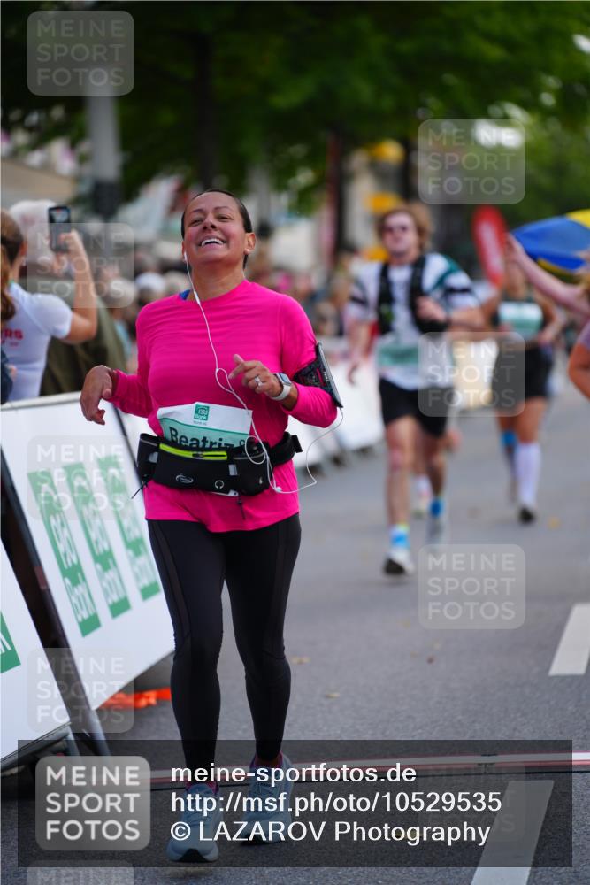 20.09.2026 - PSD Bank Halbmarathon LAZAROV Photography http://msf.ph/oto/10529535 20.09.2026 12:10:05 Ziel 1180, 1942, 2278, 2434, 2497, 2599, 2667, 3338, 4397 meine-sportfotos.de