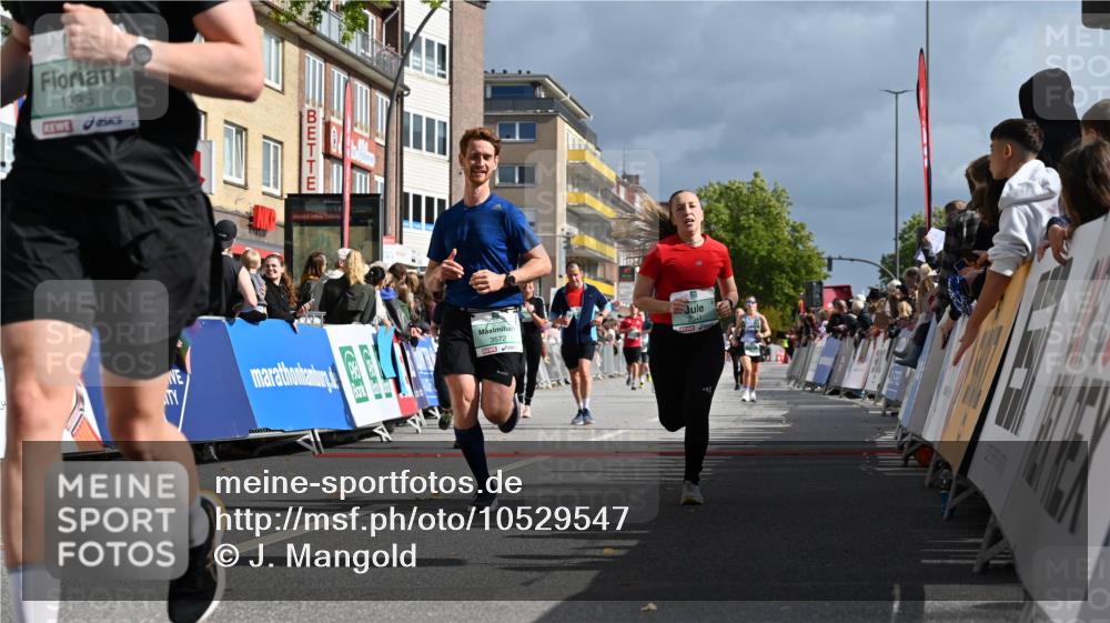20.09.2026 - PSD Bank Halbmarathon J. Mangold http://msf.ph/oto/10529547 20.09.2026 12:13:55 Ziel 1109, 1373, 1397, 1935, 2341, 2609, 3471, 3509, 3572, 4207, 4438 meine-sportfotos.de