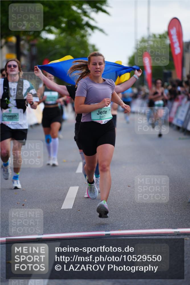 20.09.2026 - PSD Bank Halbmarathon LAZAROV Photography http://msf.ph/oto/10529550 20.09.2026 12:10:05 Ziel 1180, 1942, 2278, 2434, 2497, 2599, 2667, 3338, 4397 meine-sportfotos.de