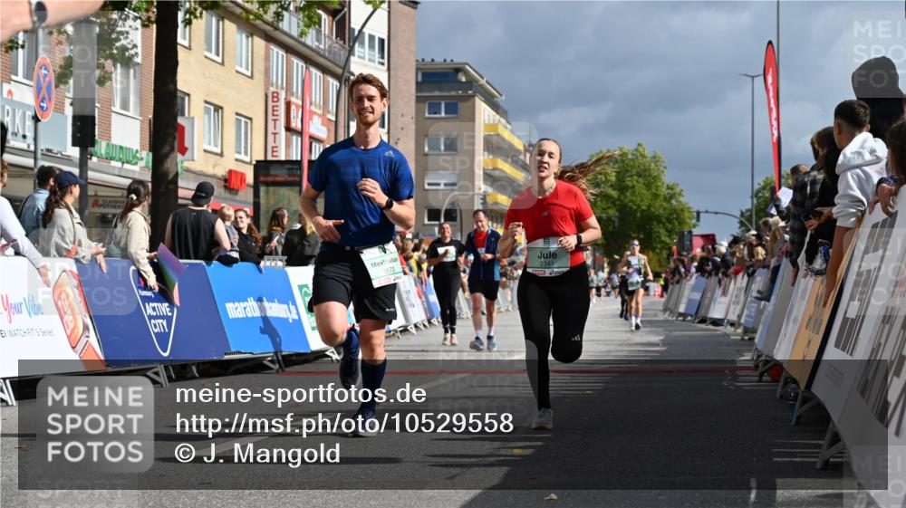 20.09.2026 - PSD Bank Halbmarathon J. Mangold http://msf.ph/oto/10529558 20.09.2026 12:13:55 Ziel 1109, 1373, 1397, 1935, 2341, 2609, 3471, 3509, 3572, 4207, 4438 meine-sportfotos.de