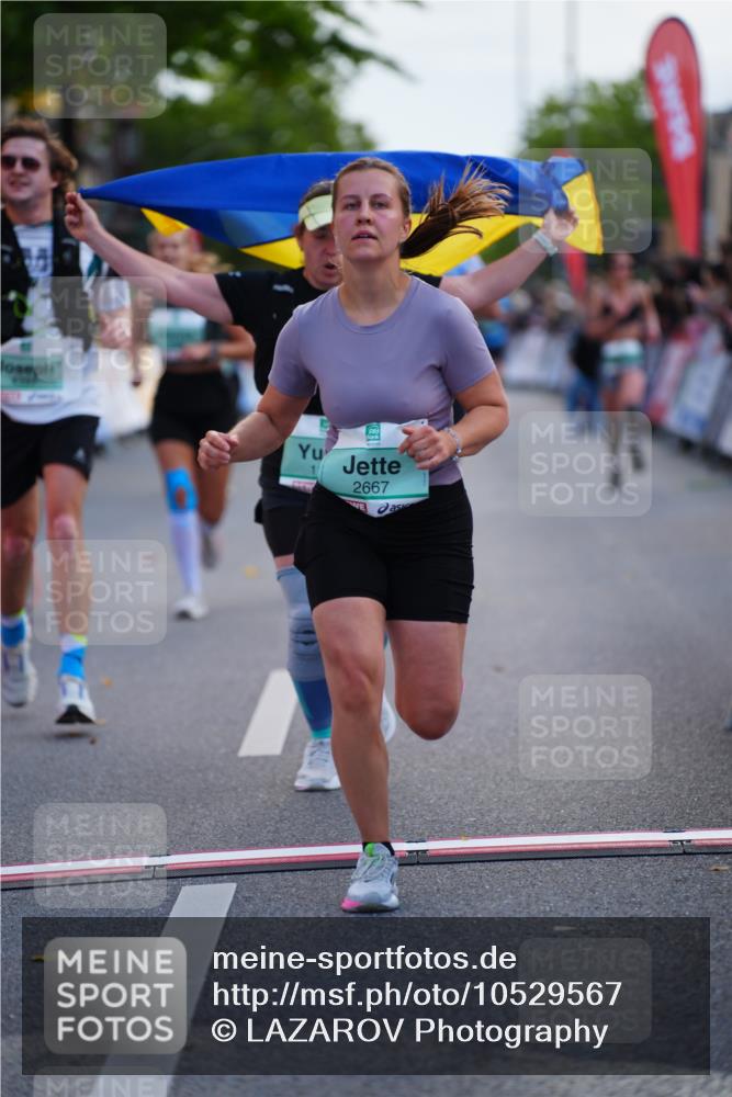 20.09.2026 - PSD Bank Halbmarathon LAZAROV Photography http://msf.ph/oto/10529567 20.09.2026 12:10:06 Ziel 1180, 1942, 2278, 2497, 2667, 3338, 4397 meine-sportfotos.de