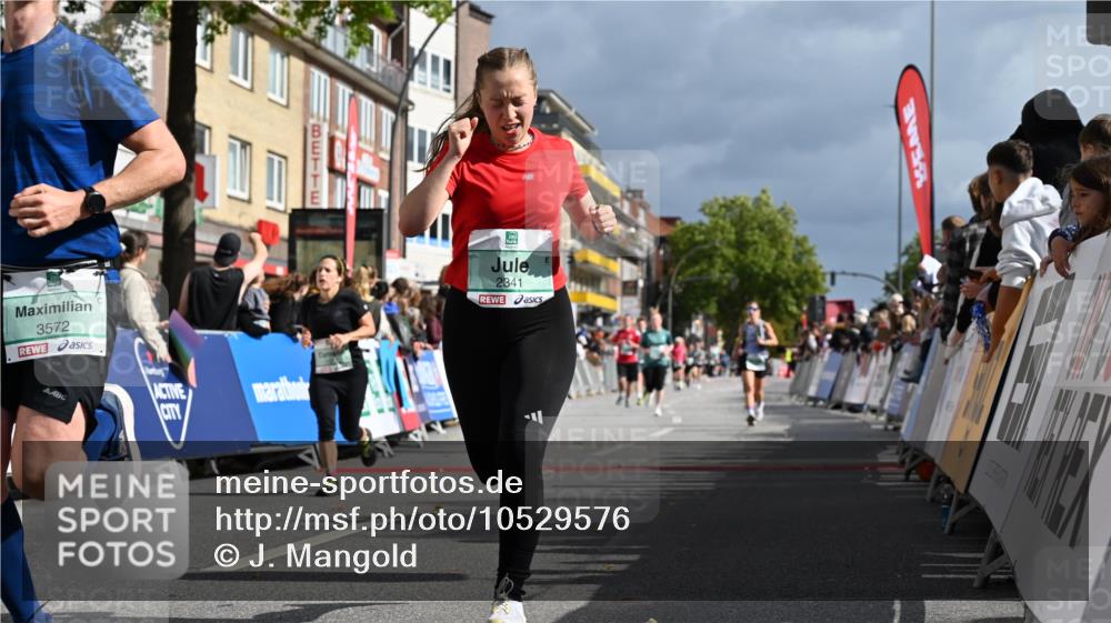 20.09.2026 - PSD Bank Halbmarathon J. Mangold http://msf.ph/oto/10529576 20.09.2026 12:13:56 Ziel 1373, 1588, 1935, 2341, 2609, 3471, 3509, 3572, 4207, 4438 meine-sportfotos.de