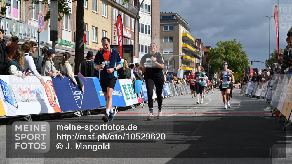 20.09.2026 - PSD Bank Halbmarathon J. Mangold http://msf.ph/oto/10529620 20.09.2026 12:13:59 Ziel 1373, 1588, 1848, 1935, 2341, 2609, 3471, 3572, 4207, 4438 meine-sportfotos.de