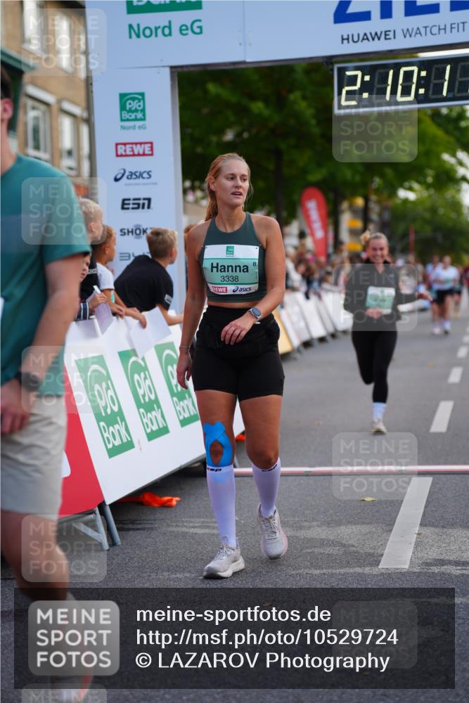 20.09.2026 - PSD Bank Halbmarathon LAZAROV Photography http://msf.ph/oto/10529724 20.09.2026 12:10:10 Ziel 1179, 1180, 1942, 2278, 2497, 2667, 2963, 3338, 4301, 4397, 4490 meine-sportfotos.de