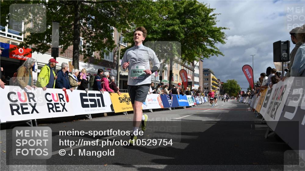 20.09.2026 - PSD Bank Halbmarathon J. Mangold http://msf.ph/oto/10529754 20.09.2026 12:14:12 Ziel 1848, 2721, 2834, 3055, 3416, 3758 meine-sportfotos.de