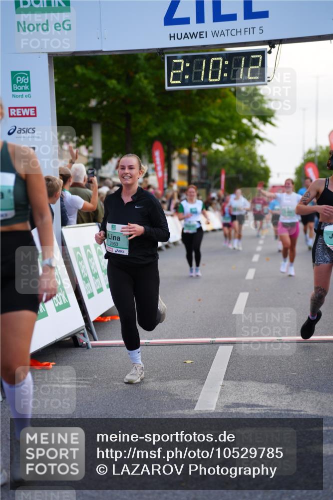 20.09.2026 - PSD Bank Halbmarathon LAZAROV Photography http://msf.ph/oto/10529785 20.09.2026 12:10:12 Ziel 1179, 1180, 1942, 2278, 2497, 2667, 2963, 3338, 4301, 4397, 4490 meine-sportfotos.de