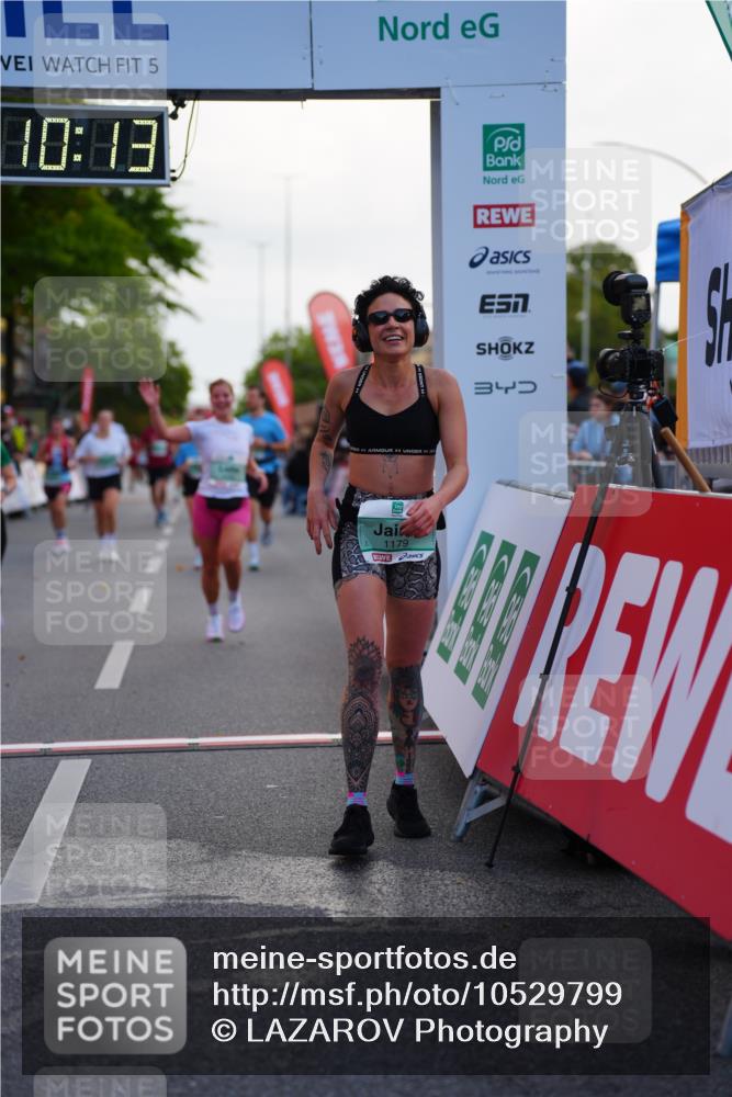 20.09.2026 - PSD Bank Halbmarathon LAZAROV Photography http://msf.ph/oto/10529799 20.09.2026 12:10:13 Ziel 1075, 1076, 1179, 1180, 1942, 2278, 2667, 2963, 3338, 4301, 4397, 4490 meine-sportfotos.de