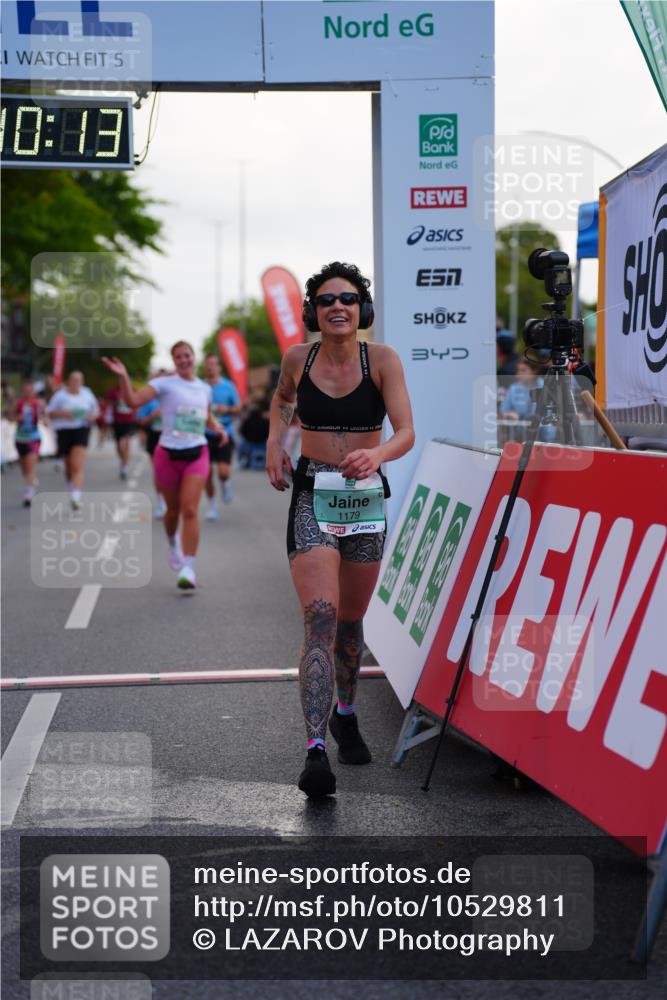20.09.2026 - PSD Bank Halbmarathon LAZAROV Photography http://msf.ph/oto/10529811 20.09.2026 12:10:13 Ziel 1075, 1076, 1179, 1180, 1942, 2278, 2667, 2963, 3338, 4301, 4397, 4490 meine-sportfotos.de