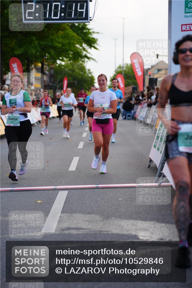 20.09.2026 - PSD Bank Halbmarathon LAZAROV Photography http://msf.ph/oto/10529846 20.09.2026 12:10:14 Ziel 1075, 1076, 1179, 1180, 1942, 2278, 2667, 2826, 2963, 3338, 4301, 4397, 4490 meine-sportfotos.de