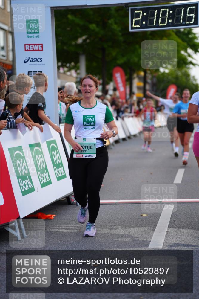 20.09.2026 - PSD Bank Halbmarathon LAZAROV Photography http://msf.ph/oto/10529897 20.09.2026 12:10:15 Ziel 1075, 1076, 1179, 1942, 2278, 2826, 2963, 3338, 3897, 4301, 4397, 4490 meine-sportfotos.de