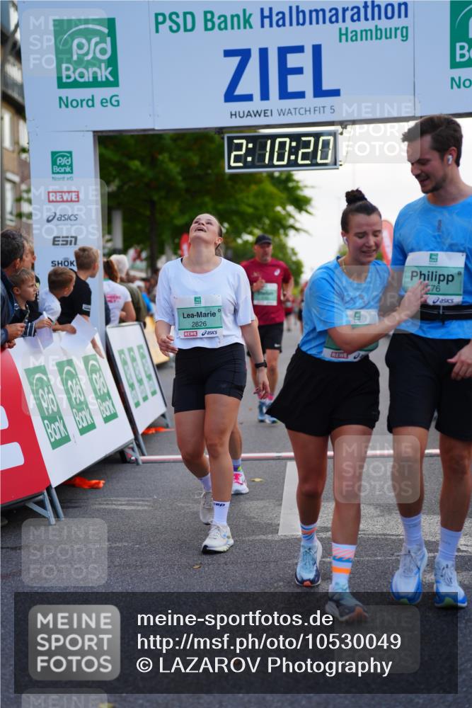20.09.2026 - PSD Bank Halbmarathon LAZAROV Photography http://msf.ph/oto/10530049 20.09.2026 12:10:20 Ziel 1075, 1076, 1878, 2163, 2826, 3391, 3742, 3897, 4301, 4490 meine-sportfotos.de