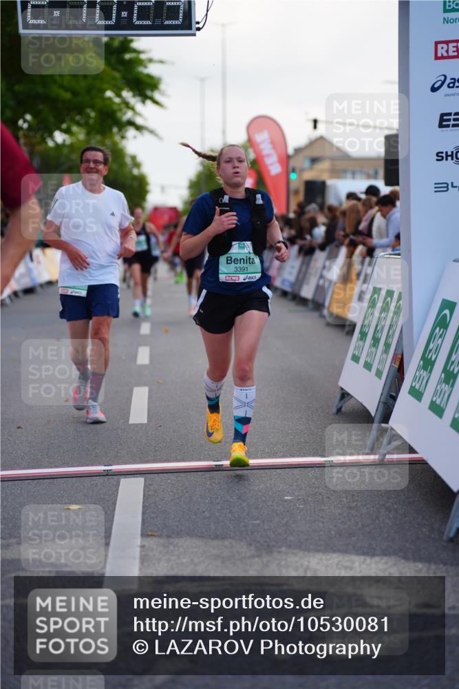 20.09.2026 - PSD Bank Halbmarathon LAZAROV Photography http://msf.ph/oto/10530081 20.09.2026 12:10:22 Ziel 1075, 1076, 1878, 2163, 2826, 3391, 3742, 3897, 4301, 4490 meine-sportfotos.de