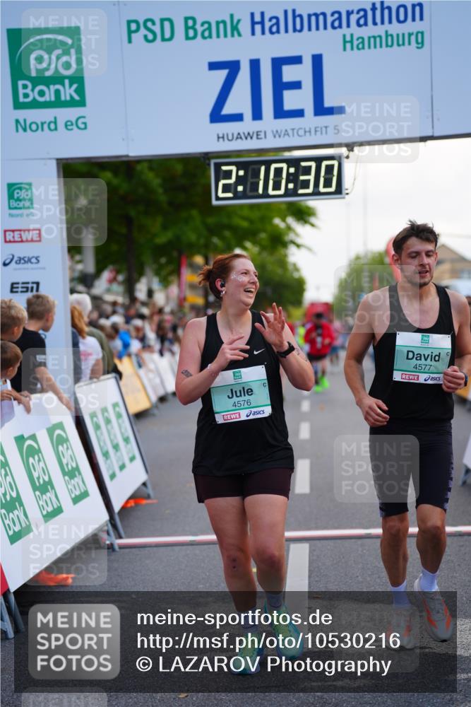 20.09.2026 - PSD Bank Halbmarathon LAZAROV Photography http://msf.ph/oto/10530216 20.09.2026 12:10:29 Ziel 1878, 2163, 3391, 3742, 4576, 4577 meine-sportfotos.de