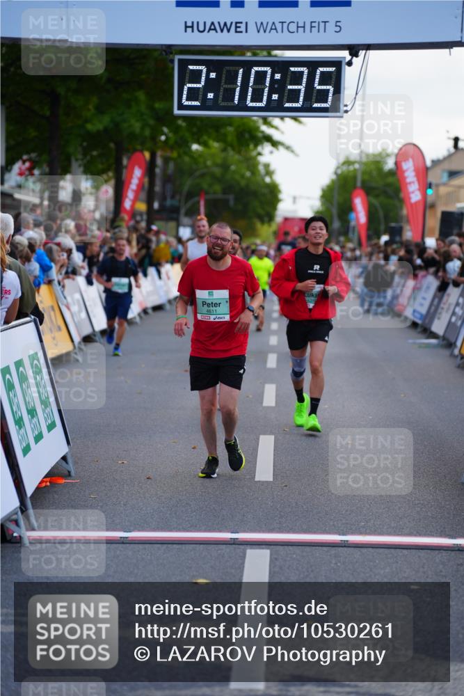 20.09.2026 - PSD Bank Halbmarathon LAZAROV Photography http://msf.ph/oto/10530261 20.09.2026 12:10:35 Ziel 3410, 4316, 4328, 4576, 4577, 4611 meine-sportfotos.de