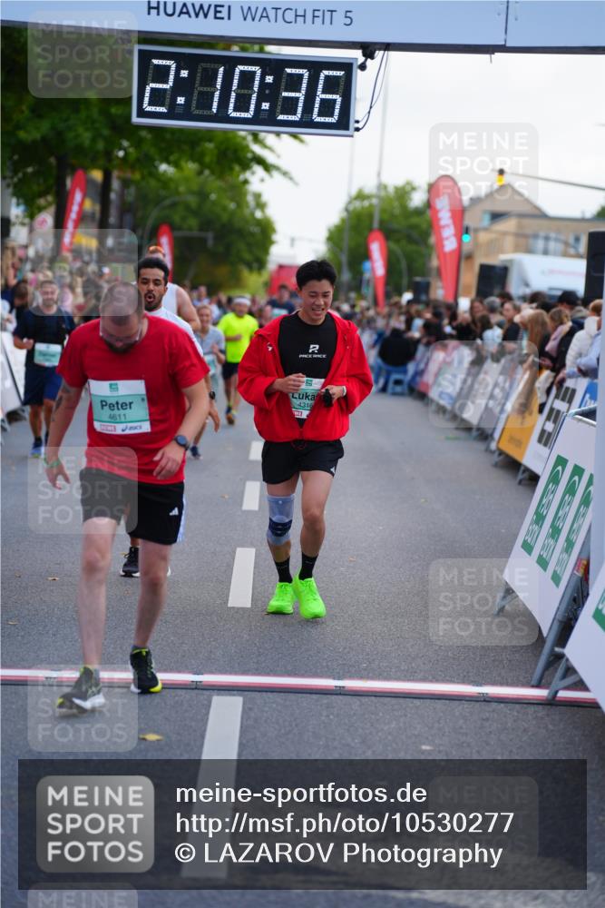 20.09.2026 - PSD Bank Halbmarathon LAZAROV Photography http://msf.ph/oto/10530277 20.09.2026 12:10:36 Ziel 3410, 4316, 4328, 4576, 4577, 4611 meine-sportfotos.de