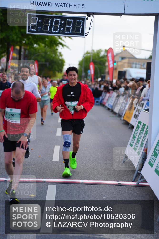 20.09.2026 - PSD Bank Halbmarathon LAZAROV Photography http://msf.ph/oto/10530306 20.09.2026 12:10:36 Ziel 3410, 4316, 4328, 4576, 4577, 4611 meine-sportfotos.de