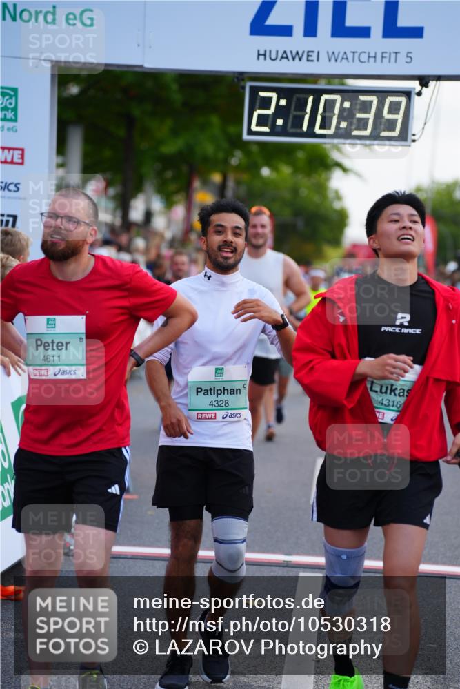 20.09.2026 - PSD Bank Halbmarathon LAZAROV Photography http://msf.ph/oto/10530318 20.09.2026 12:10:38 Ziel 1984, 2767, 2768, 3410, 4316, 4328, 4611 meine-sportfotos.de