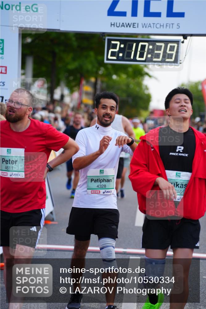 20.09.2026 - PSD Bank Halbmarathon LAZAROV Photography http://msf.ph/oto/10530334 20.09.2026 12:10:38 Ziel 1984, 2767, 2768, 3410, 4316, 4328, 4611 meine-sportfotos.de