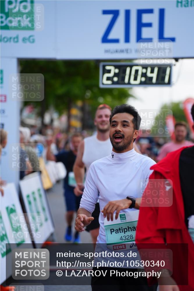 20.09.2026 - PSD Bank Halbmarathon LAZAROV Photography http://msf.ph/oto/10530340 20.09.2026 12:10:40 Ziel 1037, 1303, 1984, 2767, 2768, 3410, 4316, 4328, 4611 meine-sportfotos.de