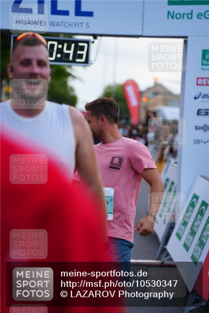 20.09.2026 - PSD Bank Halbmarathon LAZAROV Photography http://msf.ph/oto/10530347 20.09.2026 12:10:42 Ziel 1037, 1303, 1984, 2767, 2768, 3410, 3472, 4316, 4328, 4611 meine-sportfotos.de
