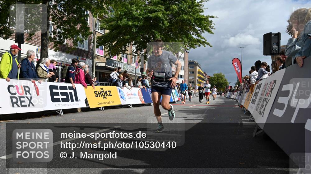 20.09.2026 - PSD Bank Halbmarathon J. Mangold http://msf.ph/oto/10530440 20.09.2026 12:15:12 Ziel 1069, 1516, 1529, 2288, 2303, 2348, 2761, 2800, 2831, 2861, 3031, 3118, 3553, 3568, 4677 meine-sportfotos.de
