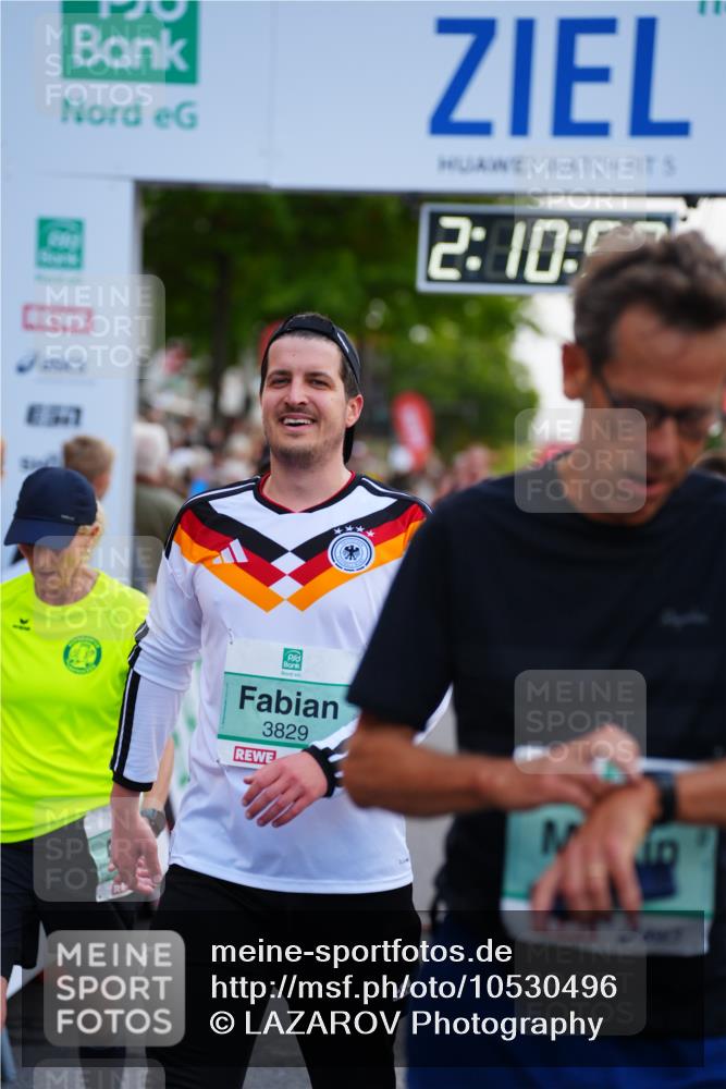 20.09.2026 - PSD Bank Halbmarathon LAZAROV Photography http://msf.ph/oto/10530496 20.09.2026 12:10:50 Ziel 1037, 1303, 2072, 3122, 3472, 3829, 4024, 4083, 4186, 4530, 4701 meine-sportfotos.de