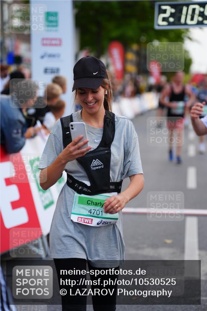 20.09.2026 - PSD Bank Halbmarathon LAZAROV Photography http://msf.ph/oto/10530525 20.09.2026 12:10:51 Ziel 1037, 1303, 2072, 3122, 3472, 3829, 4024, 4083, 4186, 4530, 4701 meine-sportfotos.de
