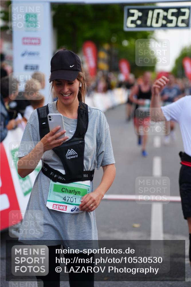 20.09.2026 - PSD Bank Halbmarathon LAZAROV Photography http://msf.ph/oto/10530530 20.09.2026 12:10:51 Ziel 1037, 1303, 2072, 3122, 3472, 3829, 4024, 4083, 4186, 4530, 4701 meine-sportfotos.de