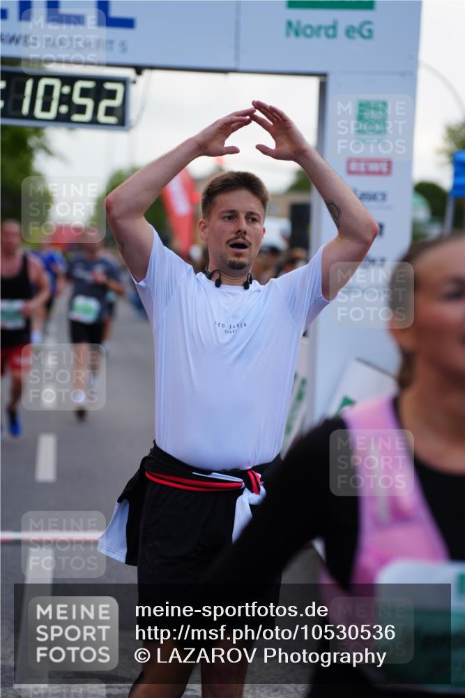 20.09.2026 - PSD Bank Halbmarathon LAZAROV Photography http://msf.ph/oto/10530536 20.09.2026 12:10:52 Ziel 1037, 1569, 2072, 3122, 3472, 3475, 3829, 4024, 4083, 4186, 4530, 4701 meine-sportfotos.de