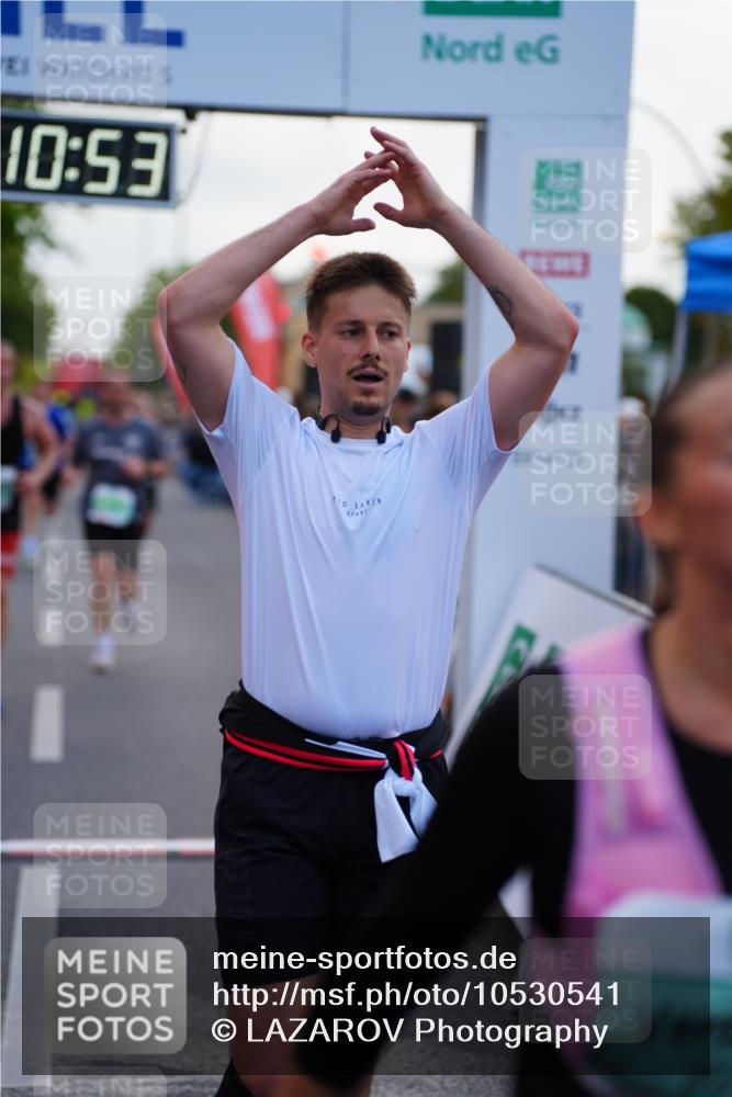 20.09.2026 - PSD Bank Halbmarathon LAZAROV Photography http://msf.ph/oto/10530541 20.09.2026 12:10:52 Ziel 1037, 1569, 2072, 3122, 3472, 3475, 3829, 4024, 4083, 4186, 4530, 4701 meine-sportfotos.de