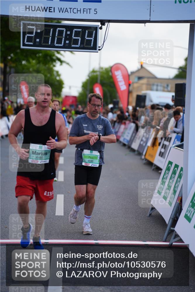 20.09.2026 - PSD Bank Halbmarathon LAZAROV Photography http://msf.ph/oto/10530576 20.09.2026 12:10:54 Ziel 1569, 2072, 3122, 3475, 3829, 4024, 4083, 4186, 4530, 4701 meine-sportfotos.de