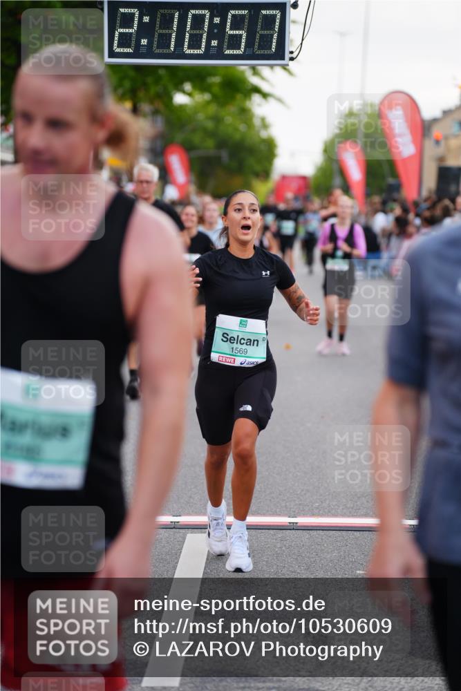 20.09.2026 - PSD Bank Halbmarathon LAZAROV Photography http://msf.ph/oto/10530609 20.09.2026 12:10:57 Ziel 1569, 2072, 3122, 3344, 3396, 3475, 3680, 3877, 4186, 4530, 4701 meine-sportfotos.de