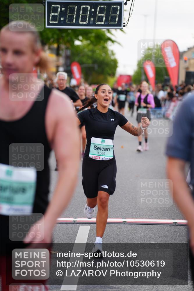 20.09.2026 - PSD Bank Halbmarathon LAZAROV Photography http://msf.ph/oto/10530619 20.09.2026 12:10:57 Ziel 1569, 2072, 3122, 3344, 3396, 3475, 3680, 3877, 4186, 4530, 4701 meine-sportfotos.de