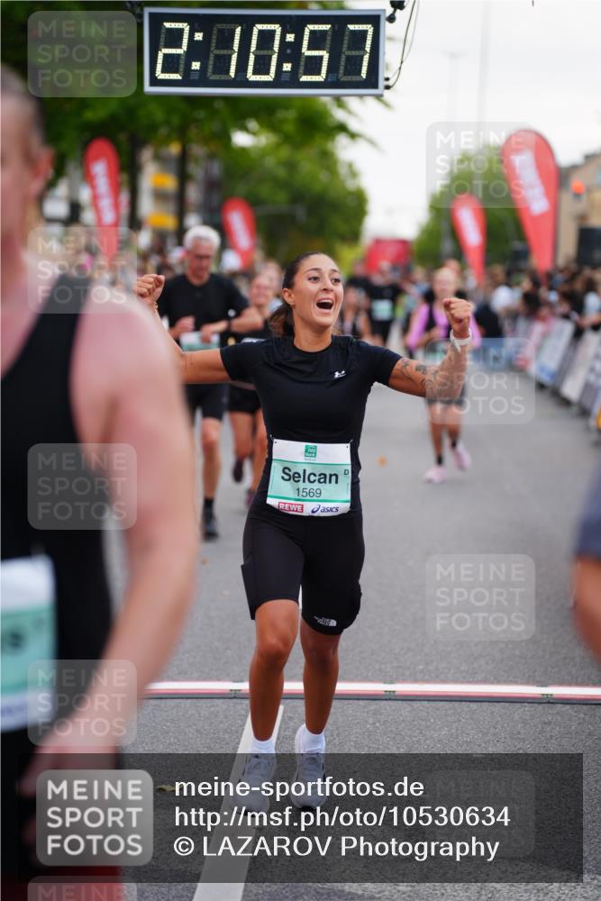 20.09.2026 - PSD Bank Halbmarathon LAZAROV Photography http://msf.ph/oto/10530634 20.09.2026 12:10:57 Ziel 1569, 2072, 3122, 3344, 3396, 3475, 3680, 3877, 4186, 4530, 4701 meine-sportfotos.de