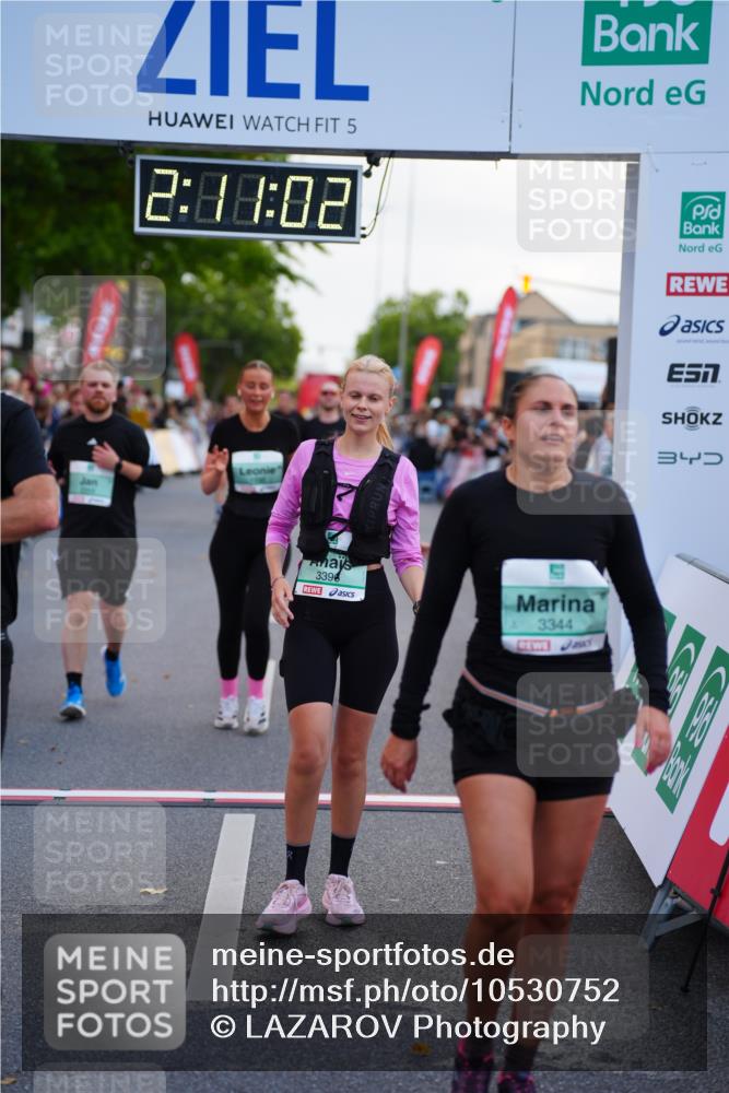 20.09.2026 - PSD Bank Halbmarathon LAZAROV Photography http://msf.ph/oto/10530752 20.09.2026 12:11:02 Ziel 1569, 1756, 2335, 2359, 3344, 3396, 3405, 3475, 3680, 3752, 3877, 4186, 4530 meine-sportfotos.de