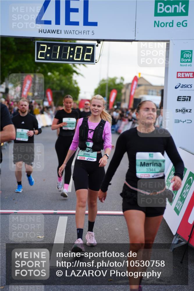 20.09.2026 - PSD Bank Halbmarathon LAZAROV Photography http://msf.ph/oto/10530758 20.09.2026 12:11:02 Ziel 1569, 1756, 2335, 2359, 3344, 3396, 3405, 3475, 3680, 3752, 3877, 4186, 4530 meine-sportfotos.de