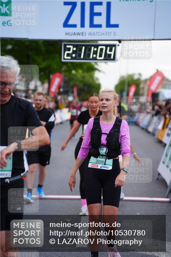20.09.2026 - PSD Bank Halbmarathon LAZAROV Photography http://msf.ph/oto/10530780 20.09.2026 12:11:03 Ziel 1569, 1756, 2335, 2359, 2610, 3344, 3396, 3405, 3475, 3680, 3752, 3877, 4401, 4402 meine-sportfotos.de