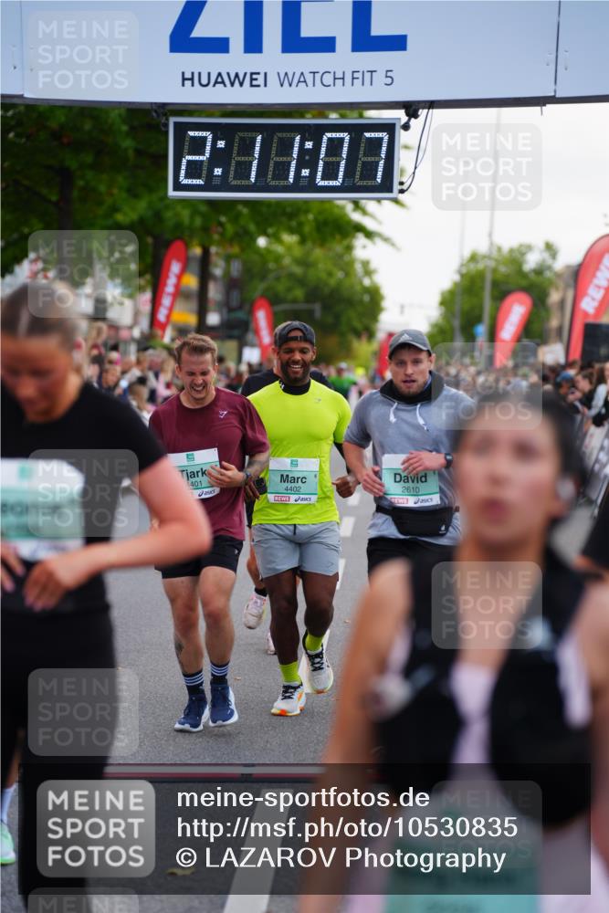 20.09.2026 - PSD Bank Halbmarathon LAZAROV Photography http://msf.ph/oto/10530835 20.09.2026 12:11:07 Ziel 1752, 1756, 2335, 2359, 2602, 2610, 3344, 3396, 3405, 3680, 3752, 3877, 4401, 4402 meine-sportfotos.de