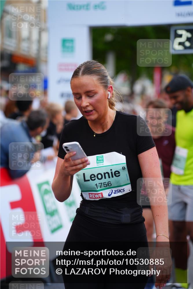 20.09.2026 - PSD Bank Halbmarathon LAZAROV Photography http://msf.ph/oto/10530885 20.09.2026 12:11:09 Ziel 1752, 1756, 2335, 2359, 2602, 2610, 3396, 3405, 3752, 4401, 4402 meine-sportfotos.de