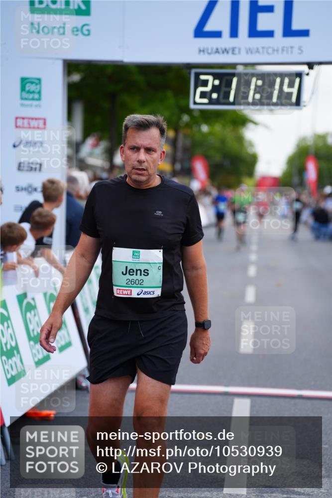 20.09.2026 - PSD Bank Halbmarathon LAZAROV Photography http://msf.ph/oto/10530939 20.09.2026 12:11:13 Ziel 1752, 2602, 2610, 3405, 3752, 4401, 4402 meine-sportfotos.de