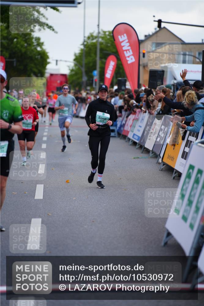 20.09.2026 - PSD Bank Halbmarathon LAZAROV Photography http://msf.ph/oto/10530972 20.09.2026 12:11:20 Ziel 1478, 2719, 3814 meine-sportfotos.de