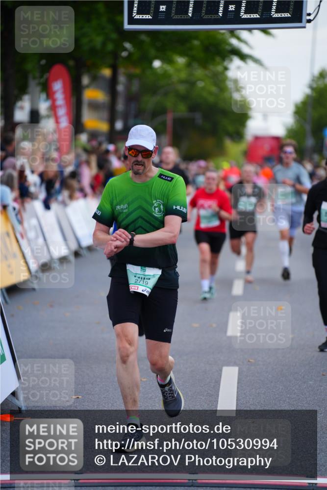 20.09.2026 - PSD Bank Halbmarathon LAZAROV Photography http://msf.ph/oto/10530994 20.09.2026 12:11:21 Ziel 1478, 2719, 2739, 2893, 3814 meine-sportfotos.de