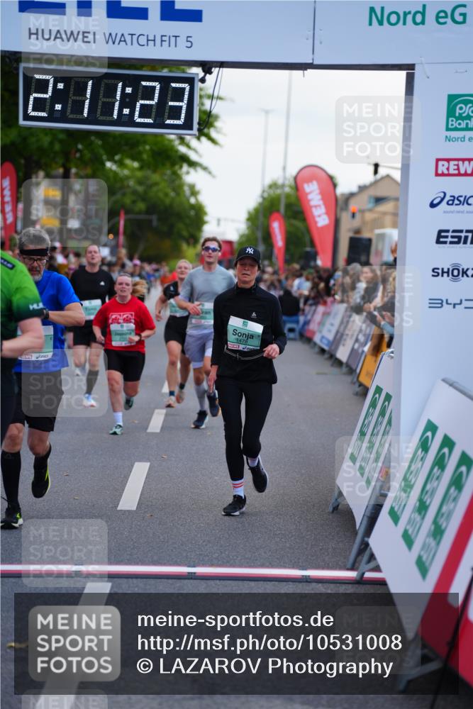 20.09.2026 - PSD Bank Halbmarathon LAZAROV Photography http://msf.ph/oto/10531008 20.09.2026 12:11:23 Ziel 1478, 2357, 2719, 2739, 2893, 3145, 3814 meine-sportfotos.de