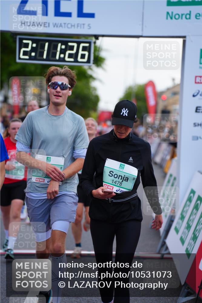 20.09.2026 - PSD Bank Halbmarathon LAZAROV Photography http://msf.ph/oto/10531073 20.09.2026 12:11:26 Ziel 1267, 1478, 2357, 2368, 2719, 2739, 2893, 3145, 3261, 3814 meine-sportfotos.de